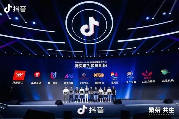 为什么手机号可以转让过户，车牌号不可以转让？